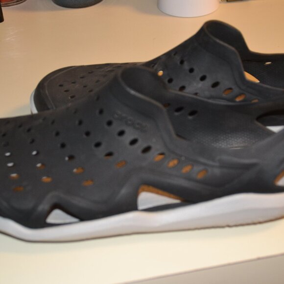 Crocs water shoes - Picture 1 of 5